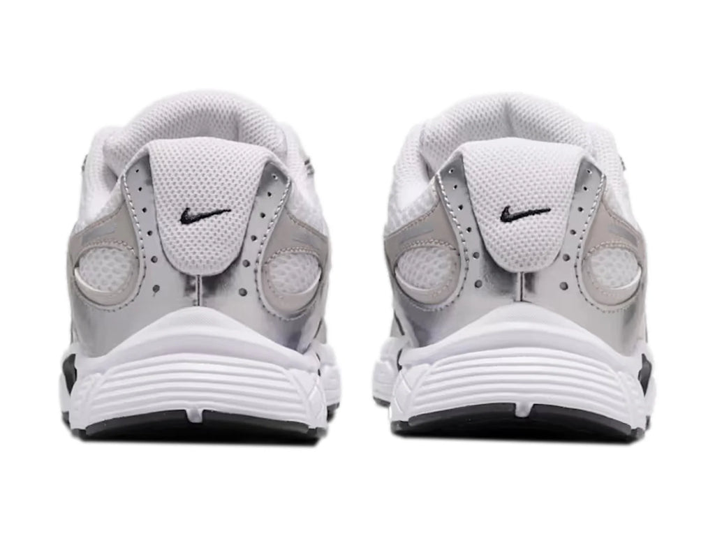 Tenis Nike V5 RNR Blanco y Gris para Niño