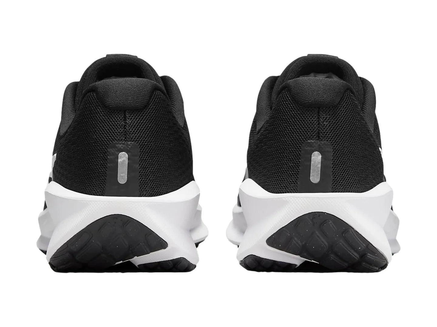 Tenis Nike Downshifter 13 Negro y Blanco para Mujer