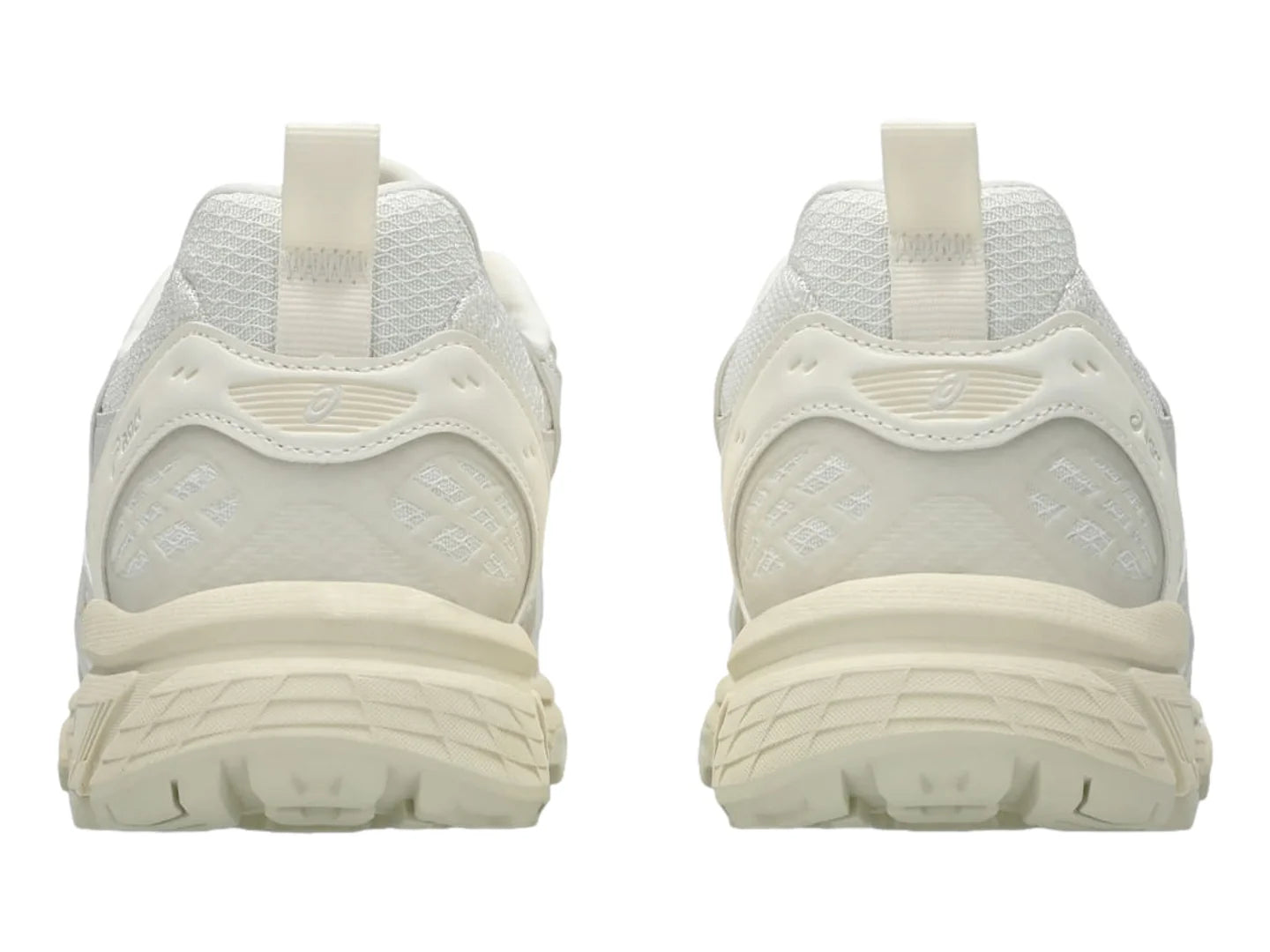 Tenis ASICS Gel Nunobiki Crema y Plata para Mujer